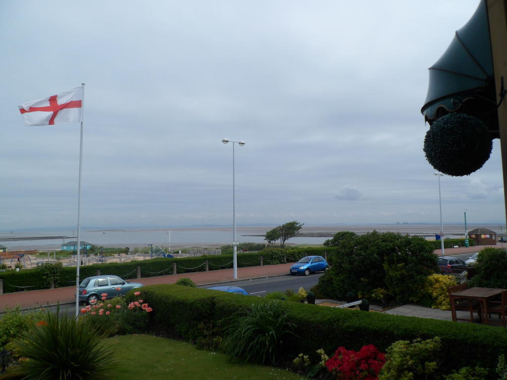 Savoy Hotel Fleetwood Eksteriør billede